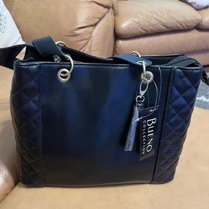 Black leather Bueno Collection purse